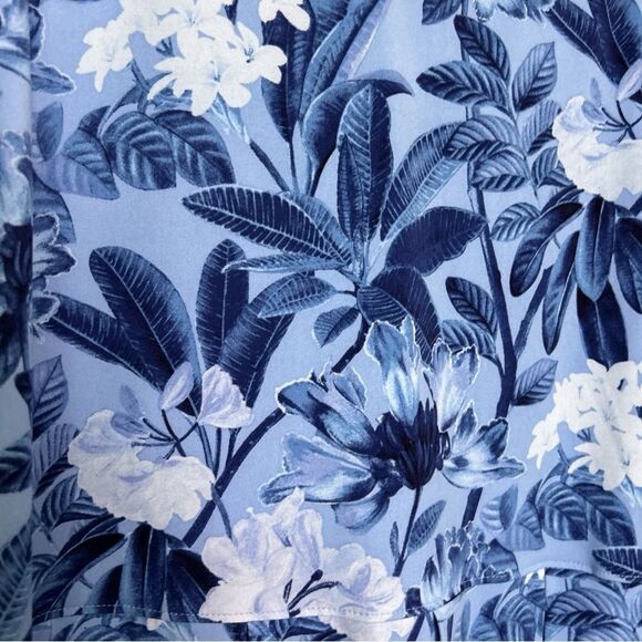 NWT Tommy Bahama Women’s L Active Dress Blue Floral Pleated UPF 50 Quick Dry - Picture 3 of 9